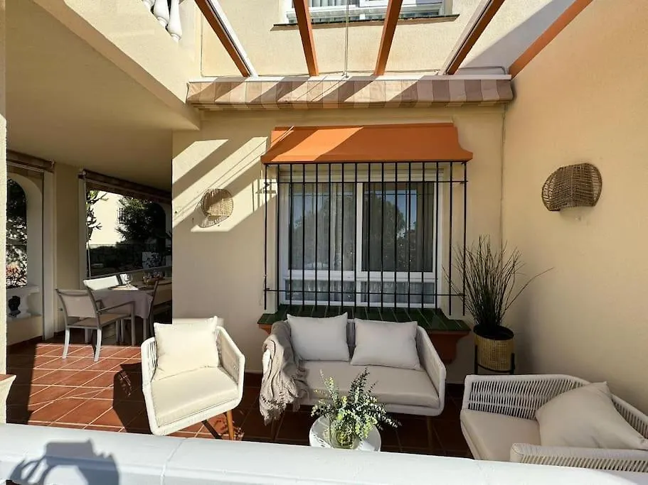Nuevo Torrox Deluxe Beach & Piscina アパート